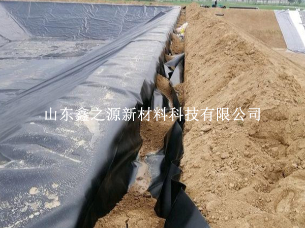 如何順利進(jìn)行沼氣池黑膜的修補(bǔ)工作？