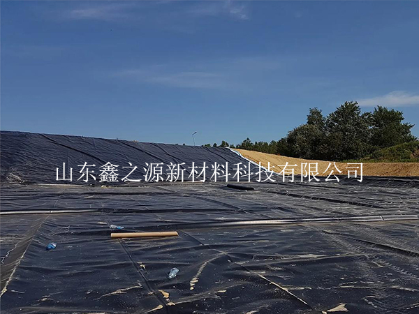 養(yǎng)殖新紀元：防滲膜覆土的綠色妙用，繪就生態(tài)養(yǎng)殖新畫卷